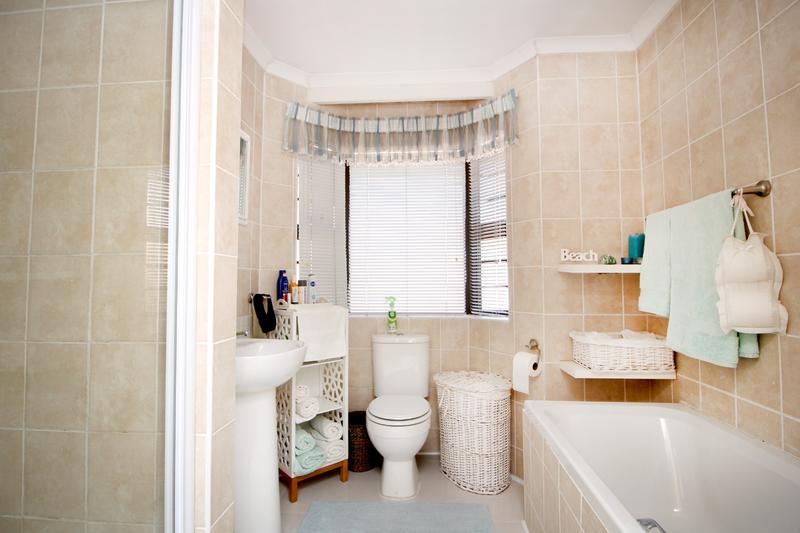 3 Bedroom Property for Sale in Hersham Western Cape